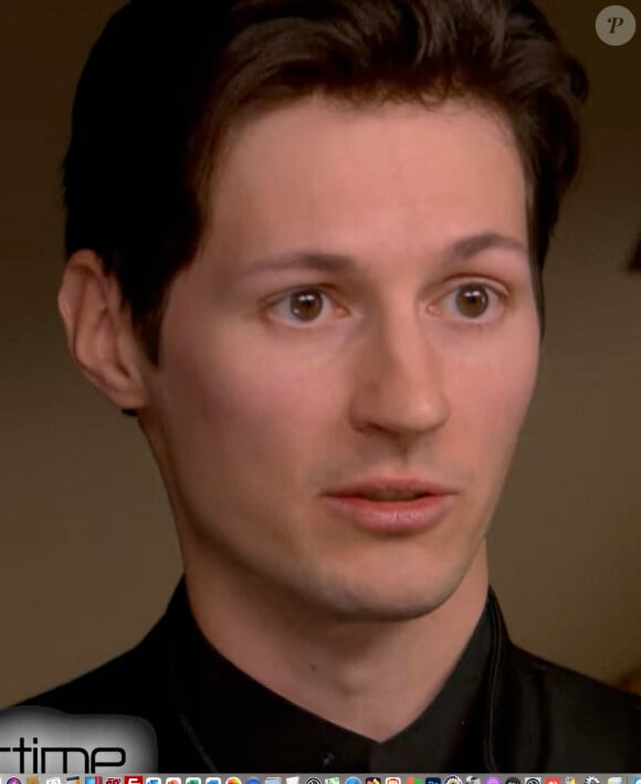 Selon elle, Pavel Durov est un homme arrogant, "ivre de son succès", bref, très égocentré au point de ne même plus "souhaiter leurs anniversaires aux enfants".
Pavel Durov, franco-russe de 39 ans, fondateur et PDG de la messagerie sécurisée Telegram a été interpellé samedi soir 24 août 2024 à l'aéroport du Bourget en France. © Capture TV Interview 60 Minutes via Bestimage 