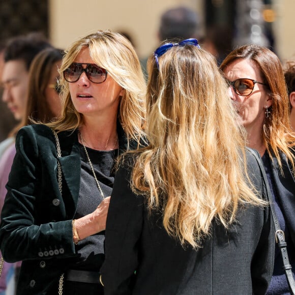 Sarah Poniatowski (Lavoine), sa fille Yasmine Lavoine et Juliette Boudre - Arrivées aux obsèques du prince Jean-Stanislas Poniatowski en l'Eglise polonaise à Paris, France, le 29 avril 2024. © Jacovides-Moreau/Bestimage