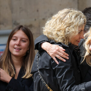 Mélita Toscan du Plantier, Marie Poniatowski, une des filles du défunt - Arrivées aux obsèques du prince Jean-Stanislas Poniatowski en l'Eglise polonaise à Paris, France, le 29 avril 2024. © Jacovides-Moreau/Bestimage 