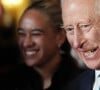 Les nouvelles sont données au compte-gouttes et c'est le beau-fils du roi qui a fait quelques révélations. 
Le roi Charles III d'Angleterre lors de sa rencontre avec l'équipe de rugby des Black Ferns de Nouvelle-Zélande au palais Buckingham à Londres. Le 11 septembre 2024 © Aaron Chown / WPA Pool / Bestimage