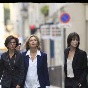 Exclusif - Rachida Dati, maire du 7ème arrondissement de Paris, Charlotte Gainsbourg, Valérie Pécresse, présidente du conseil régional d'Ile de France lors de l'inauguration de la Maison Gainsbourg, rue de Verneuil à Paris le 14 septembre 2023. La maison ouvrira ses portes au public à partir du 20 septembre 2023.© Alain Guizard / Bestimage