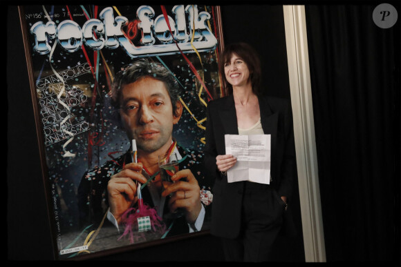 Exclusif - Charlotte Gainsbourg lors de l'inauguration de la Maison Gainsbourg, rue de Verneuil à Paris le 14 septembre 2023. La maison ouvrira ses portes au public à partir du 20 septembre 2023.© Alain Guizard / Bestimage