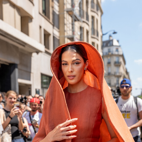 Iris Mittenaere - Arrivées au défilé de mode Haute-Couture automne-hiver 2024/2025 "Stephane Rolland" lors de la Fashion Week de Paris le 25 juin 2024. © Guillaume Boisserie / Bestimage