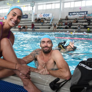 Tatiana Silva et Camille Lacourt participent au Défi de l’Eau au profit de l’Unicef à la Piscine de Vanves le 15 octobre 2022. © Giancarlo Gorassini / Bestimage