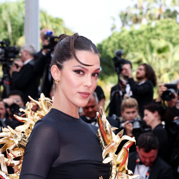 Iris Mittenaere - Montée des marches du film " Furiosa : A Mad Max Saga " lors du 77ème Festival International du Film de Cannes, au Palais des Festivals à Cannes. Le 15 mai 2024 © Jacovides-Moreau / Bestimage 