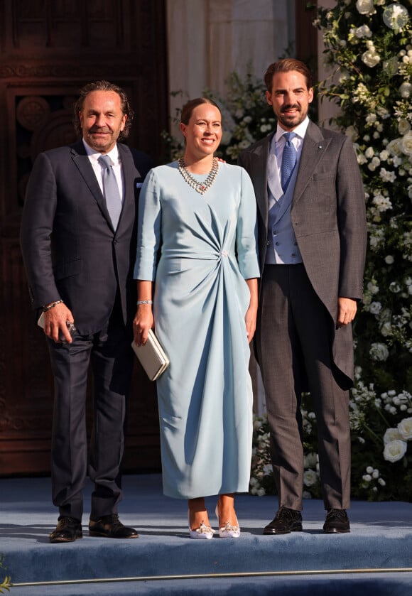 Mariage de la princesse Theodora de Grèce et Matthew Kumar en la cathédrale de l'Annonciation à Athènes le 28 septembre 2024 Philippe de Grèce et Nina Flohr arrivent à la cathédrale de l'Annonciation Sainte-Marie pour assister au mariage de Théodora de Grèce, quatrième fille du roi Constantin II de Grèce, avec Matthew Kumar, le 28 septembre 2024, à Athènes, en Grèce.