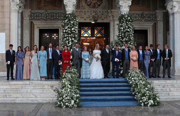 Mariage de la princesse Theodora de Grèce et Matthew Kumar en la cathédrale de l'Annonciation à Athènes le 28 septembre 2024 Théodora de Grèce et Matthew Kumar quittent la cathédrale de l'Annonciation de Sainte-Marie, désormais mari et femme, et posent avec leur famille, le 28 septembre 2024, à Athènes, en Grèce. MARIAGE José Ruiz / Europa Press 28/09/2024