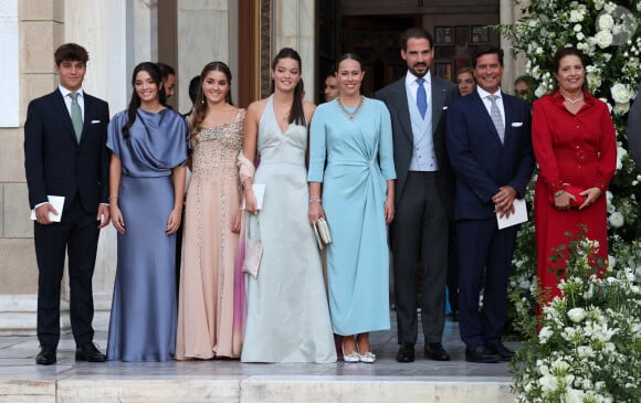 Mariage de la princesse Theodora de Grèce et Matthew Kumar en la cathédrale de l'Annonciation à Athènes le 28 septembre 2024 Philippe de Grèce, Nina Flohr, Carlos Morales et Alexia de Grèce avec leurs enfants quittent la cathédrale de l'Annonciation de Sainte-Marie où ils ont assisté au mariage entre Théodora de Grèce et Matthew Kumar, le 28 septembre 2024, à Athènes (Grèce). MARIAGE José Ruiz / Europa Press 28/09/2024