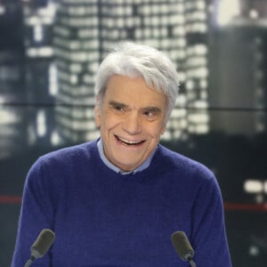  Un lien qui lui a été d'une grande aide pendant son combat contre le cancer.
Bernard Tapie est interviewé pour BFM TV par le journaliste Bruce Toussaint, à Paris, France, le 20 janvier 2020. Photo par Jerome Domine/ABACAPRESS.COM