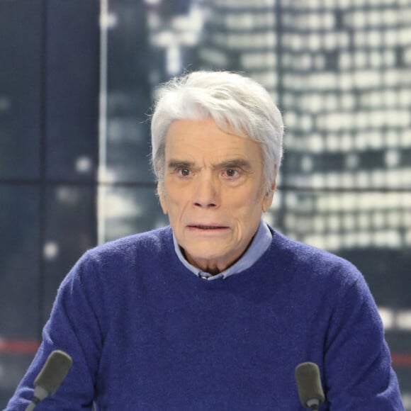 "C'était une inspiration pour tous les malades", révèle le pasteur
Bernard Tapie est interviewé pour BFM TV par le journaliste Bruce Toussaint, à Paris, France, le 20 janvier 2020. Photo par Jerome Domine/ABACAPRESS.COM