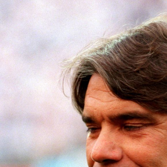 Un trait de personnalité que l'on reconnaît bien au businessman que Bernard Tapie était
Photo d'archives De Bernard Tapie, hospitalisé le 11 janvier 2018 luttant contre son cancer - Bernard Tapie était président de l'Olympique de Marseille le 26 mai 1993. Photo par Neal Simpson/PA Wire/ABACAPRESS.COM