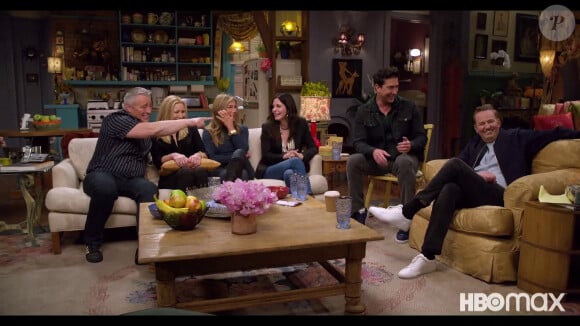 Captures d'écran de l'épisode spécial de Friends, les retrouvailles, diffusé en mai 2021 sur HBO, avec Jennifer Aniston, Courteney Cox, Lisa Kudrow, Matt LeBlanc, Matthew Perry et David Schwimmer