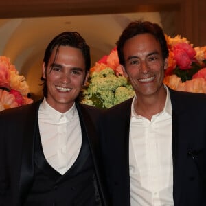 Un duo bien complice !
Exclusif - Anthony Delon avec son frère Alain-Fabien Delon au cocktail de la 10ème édition du "Global Gift Gala" à l'hôtel Four Seasons George V à Paris © Cyril Moreau/Global Gift Foundation/Bestimage 