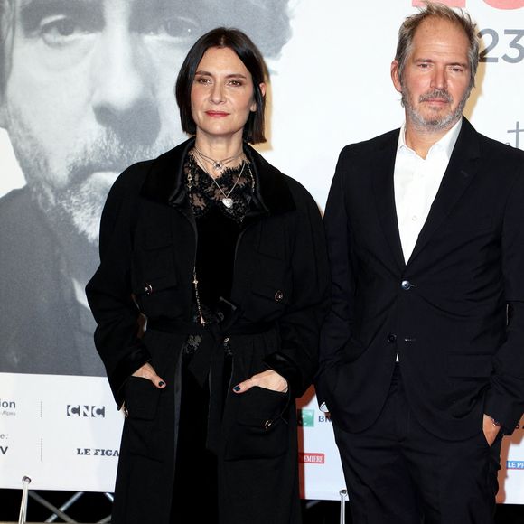 La mère du jeune acteur de 22 ans est Géraldine Pailhas 

Géraldine Pailhas et son mari Christopher Thompson - Photocall lors de la cérémonie d'ouverture de la 14ème édition du Festival Lumière 2022 à la Halle Tony Garnier à Lyon le 15 octobre 2022. © Domnique Jacovides / Bestimage
