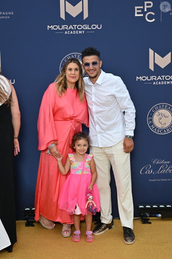 Marion Bartoli son mari Yahya Boumediene et leur fille Kamilya - 10ème édition du Gala de Charité de Patrick Mouratoglou à l'Académie Mouratoglou à Biot Sophia Antipolis, le 23 juin 2024. © Bruno Bebert/Bestimage