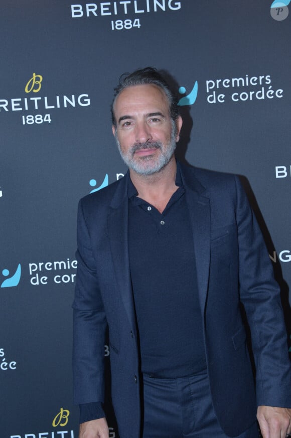 Jean Dujardin - Dîner de charité Breitling à la Samaritaine pour l’association "Premiers de Cordée" à Paris le 4 avril 2024. L'association Premiers de Cordée propose des animations sportives auprès des enfants hospitalisés. ADN de l’association depuis sa création, ce programme comprend de nombreuses actions pour initier un maximum d’enfants malades et/ou en situation de handicap à la pratique sportive. © Rachid Bellak/Bestimage