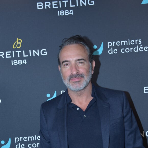 Jean Dujardin - Dîner de charité Breitling à la Samaritaine pour l’association "Premiers de Cordée" à Paris le 4 avril 2024. L'association Premiers de Cordée propose des animations sportives auprès des enfants hospitalisés. ADN de l’association depuis sa création, ce programme comprend de nombreuses actions pour initier un maximum d’enfants malades et/ou en situation de handicap à la pratique sportive. © Rachid Bellak/Bestimage