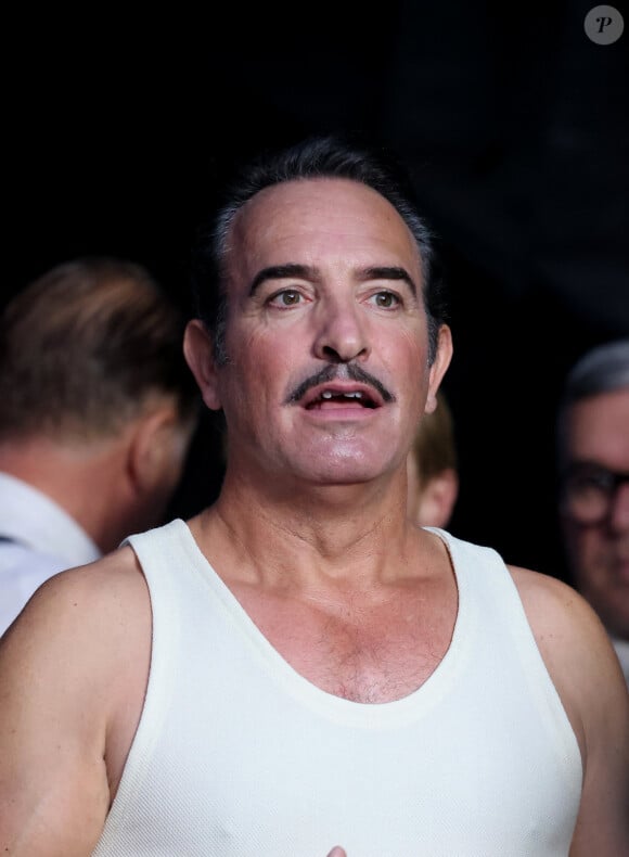 Jean Dujardin - Cérémonie d'ouverture de la Coupe du Monde de Rugby France 2023 avant le match de la Poule A entre la France et la Nouvelle-Zélande au Stade de France à Saint-Denis le 8 septembre 2023. © Dominique Jacovides/Bestimage