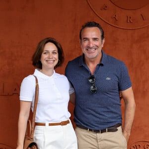 Jean Dujardin et sa femme Nathalie Péchalat au village lors des Internationaux de France de tennis de Roland Garros 2023, à Paris, France, le 11 juin 2023. © Jacovides-Moreau/Bestimage