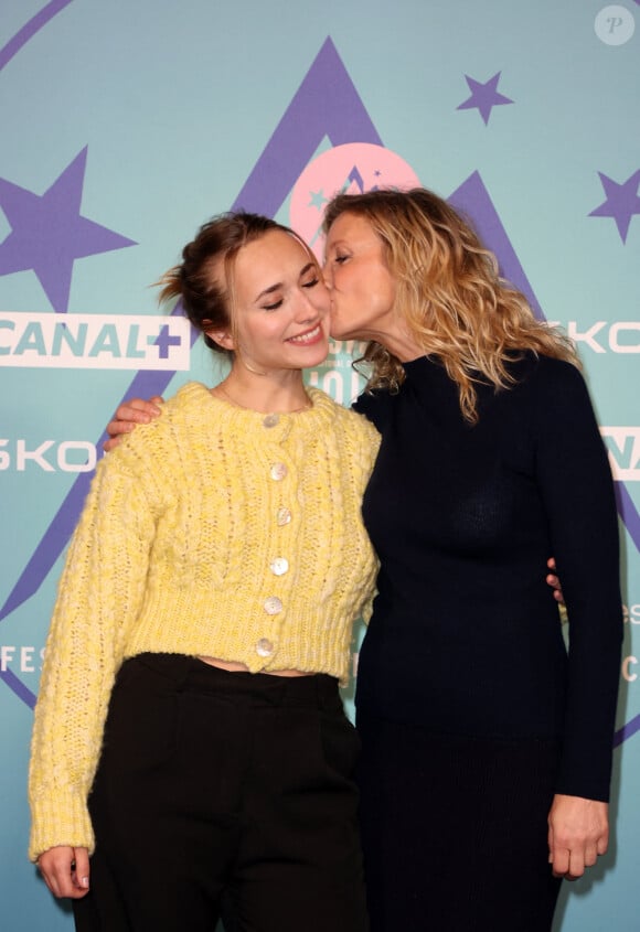 Alexandra Lamy, Chloé Jouannet - 27ème Festival International du Film de Comédie de l'Alpe d'Huez le 17 janvier 2024. © Dominique Jacovides/Bestimage