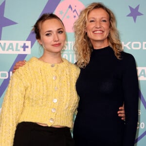 Mère avant tout
Alexandra Lamy, Chloé Jouannet - 27ème Festival International du Film de Comédie de l'Alpe d'Huez. © Dominique Jacovides/Bestimage