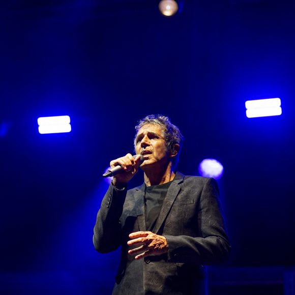 Après ces belles années passées dans le pays de Charles III, le chanteur a décidé de rentrer en France. 
Julien Clerc en concert lors du Festival "Paris Paradis" à la Villette à Paris le 9 septembre 2023. © Pierre Perusseau/Bestimage