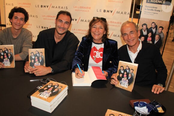 Raphael Kretz, Valentin Kretz, Sandrine Kretz, Olivier Kretz - La famille Kretz (série L'Agence sur TMC et Netflix) dédicace son livre "Bienvenue à l'Agence" au BHV Marais à Paris le 14 mai 2024. © Philippe Baldini/Bestimage