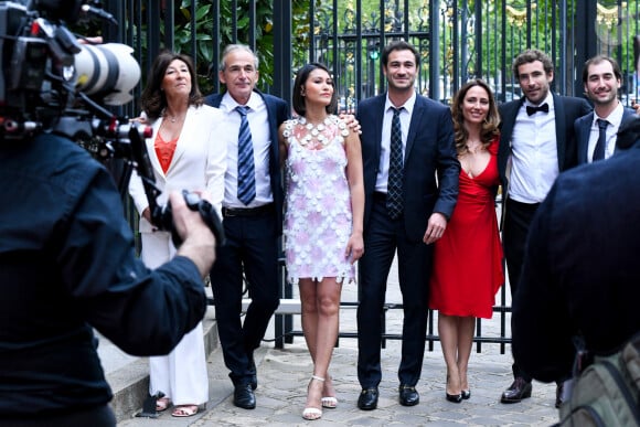 La famille Kretz : "L'Agence" sur TMC : Sandrine et Olivier Kretz, Valentin et sa femme Charina Sarte, Martin et sa femme Eve von Romberg et Louis - Soirée de gala des 50 ans de la Fondation Claude Pompidou à l'Hôtel Marcel Dassault à Paris le 12 avril 2022. Rachid Bellak / LMS / Bestimage