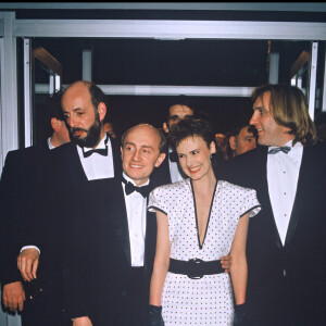 Archives - Bertrand Blier, Michel Blanc, Miou Miou, Gérard Depardieu présentent "Tenue de soirée" au festival de Cannes en 1986