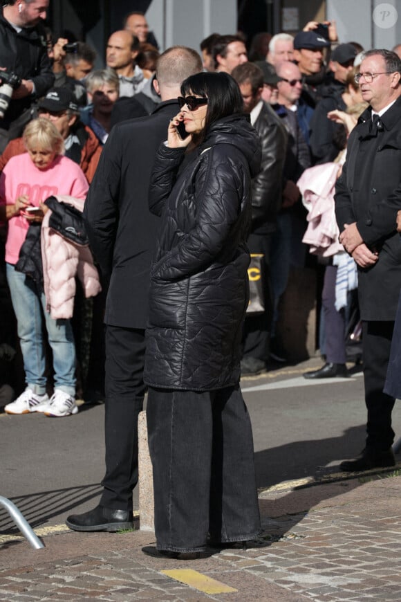 Mathilda May - Les obsèques de Michel Blanc, le jeudi 10 octobre 2024 à l'église Saint-Eustache, à Paris