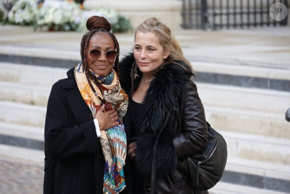 Mimi Felixine et Sophie Duez - Les obsèques de Michel Blanc, le jeudi 10 octobre 2024 à l'église Saint-Eustache, à Paris