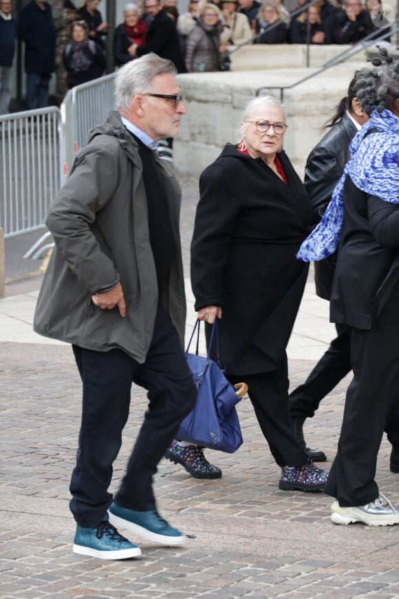 Josiane Balasko -  Les obsèques de Michel Blanc, le jeudi 10 octobre 2024 à l'église Saint-Eustache, à Paris