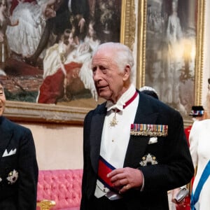 L'empereur du Japon Naruhito, le roi Charles III d'Angleterre, la reine consort Camilla, le prince William, prince de Galles arrivant au banquet d'État de l'empereur Naruhito et de son épouse l'impératrice Masako du Japon au palais de Buckingham, à Londres le 25 juin 2024. © Alpha Press / Bestimage