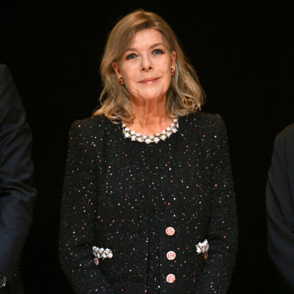 Mardi 8 octobre 2024, la princesse Caroline de Monaco a assisté à la cérémonie de proclamation de l'édition 2024 des Prix de la Fondation Prince Pierre qui s'est tenue à l'Opéra Garnier du Rocher.
La princesse Caroline de Hanovre lors de la cérémonie de proclamation de l'édition 2024 des Prix de la Fondation Prince Pierre à l'opéra Garnier à Monaco, le 8 octobre 2024. © Bruno Bebert / Bestimage 