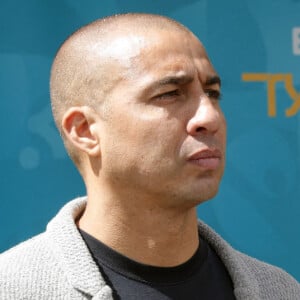 David Trézeguet a aujourd'hui 46 ans...Le joueur de football français David Trezeguet (G) et le joueur de football russe Dmitry Sychev assistent à la présentation de la Coupe Henri Delaunay, le trophée officiel de l'Euro, au parc Gorky de Moscou. Auparavant, le trophée avait été présenté à Saint-Pétersbourg, qui accueillera sept matches du tournoi. Moscou, Russie. Photo par Mikhail Japaridze/TASS/ABACAPRESS.COM