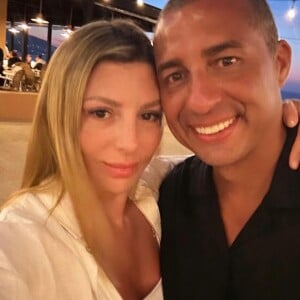 David Trézeguet avec son fils et sa nouvelle compagne.