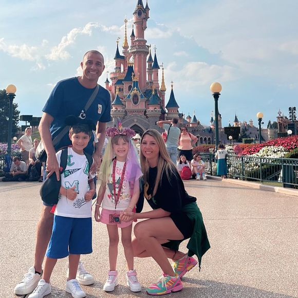David Trézeguet avec son fils et sa nouvelle compagne.