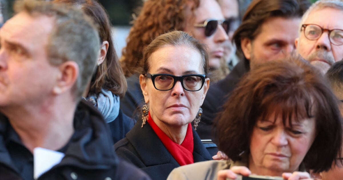 Carole Bouquet touchée lors de la cérémonie en l'honneur de Michel Blanc : une amitié dans la vie, toute en discrétion (1/1)