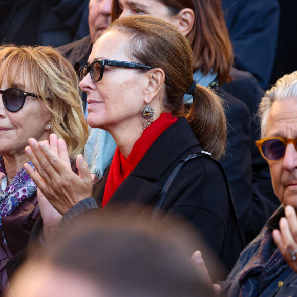 Marie-Anne Chazel et Carole Bouquet - Sortie des Obsèques de Michel Blanc en l'église Saint-Eustache à Paris, le 10 octobre 2024. © Moreau / Jacovides / Bestimage