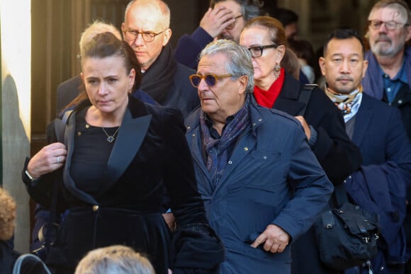 Christian Clavier, Carole Bouquet - Sortie des Obsèques de Michel Blanc en l'église Saint-Eustache à Paris, le 10 octobre 2024. © Moreau / Jacovides / Bestimage