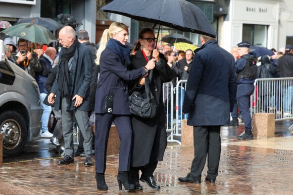 Carole Bouquet - Obsèques de Michel Blanc en l'église Saint-Eustache à Paris, le 10 octobre 2024. © Moreau / Jacovides / Bestimage