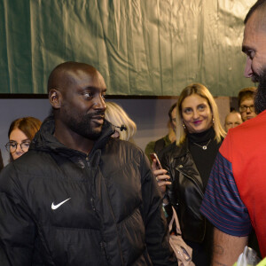 "Elle va peut-être même venir aux primes !", a-t-il annoncé
Jade Foret (Lagardère), Ladji Doucouré et sa compagne dans les coulisses après le match "Benoît Paire/Fernando Verdasco - Rohan Bopanna/Denis Shapovalov (4/6 - 5/7)" lors du tournoi Rolex Paris Masters 2019, le 30 octobre 2019. © Perusseau-Veeren/Bestimage