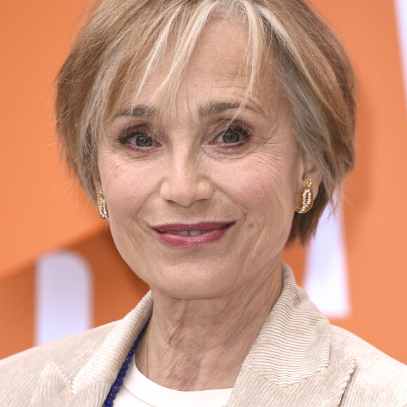 Kristin Scott Thomas au photocall de la soirée "Royal Academy of Arts Summer" à Londres, le 12 juin 2024.