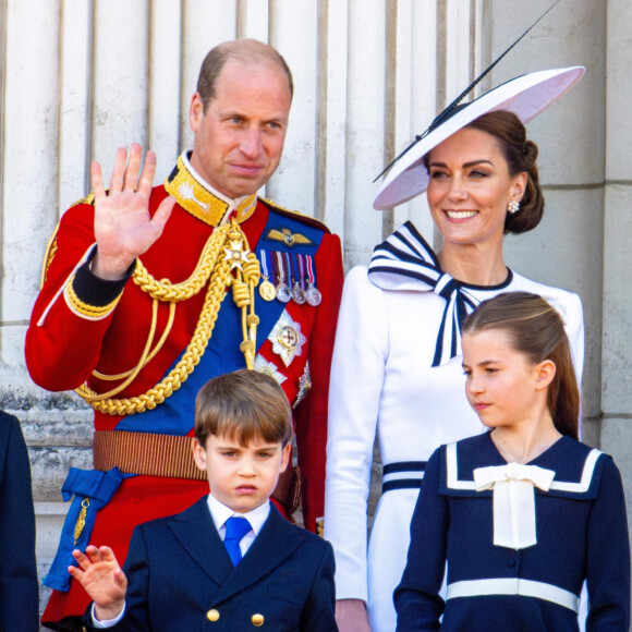 Kate Middleton aurait également confié que sa garniture préférée était le bacon.
Archives : Prince William et Kate Middleton avec leurs enfants Prince George, Charlotte, et Louis.