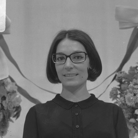 Collection de photos Anefo. Caterina Valente Show, enregistrement de Carre ici avec la tête de Nana Mouskouri. 3 juin 1966 Copyright : ACHTUNG AUFNAHMEDATUM GESCH Photo by Imago/ABACAPRESS.COM