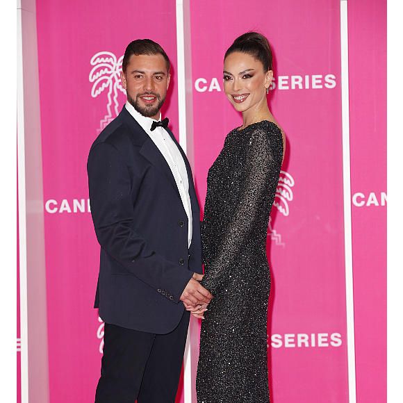 Marwan Berreni et sa compagne Tiphaine Schirier CANNESERIES SAISON 5 au Palais des Festivals et des Congrès de Cannes, samedi 2 avril 2022.