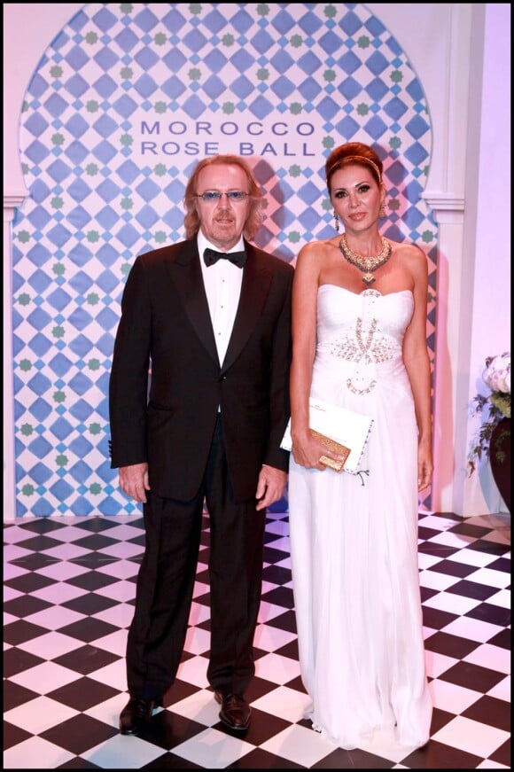 M. et Mme Umberto Tozzi, à l'occasion du célèbre Bal de la Rose, qui s'est tenu au Sporting Club de Monte Carlo, à Monaco, le 27 mars 2010.