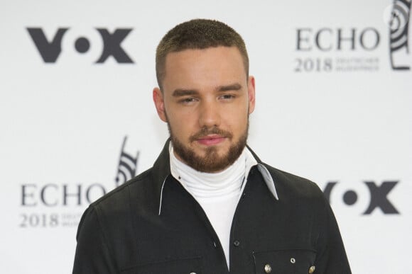 Une enquête est actuellement en cours pour déterminer les circonstances exactes de sa chute...
Liam PAYNE, chanteur, tapis rouge, spectacle sur tapis rouge, arrivée, arrivée, cérémonie de remise des prix ECHO POP - Prix de la musique allemande 2018 à la Messe Berlin, Palais am Funkturm, le 12 avril 2018.