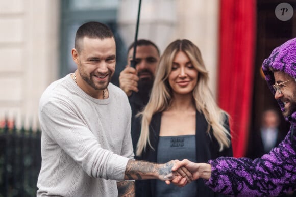 Le 18 octobre, sa moitié a pris la parole pour la première fois depuis le décès...
Liam Payne et sa compagne Kate Cassidy à la sortie de l'hôtel La Réserve lors de la mode femme automne / hiver 2024-2025 lors de la Fashion Week de Paris (PFW), à Paris, France, le 2 mars 2024. 