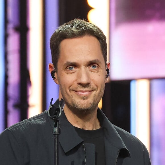 Grand Corps Malade est habituellement très discert au sujet de sa vie privée
Grand Corps Malade (Fabien Marsaud) - Les personnalités se mobilisent lors de la 37ème édition du Téléthon sur le plateau de France 2, avec pour parrain Vianney. Le 8 décembre 2023. © Coadic Guirec / Bestimage